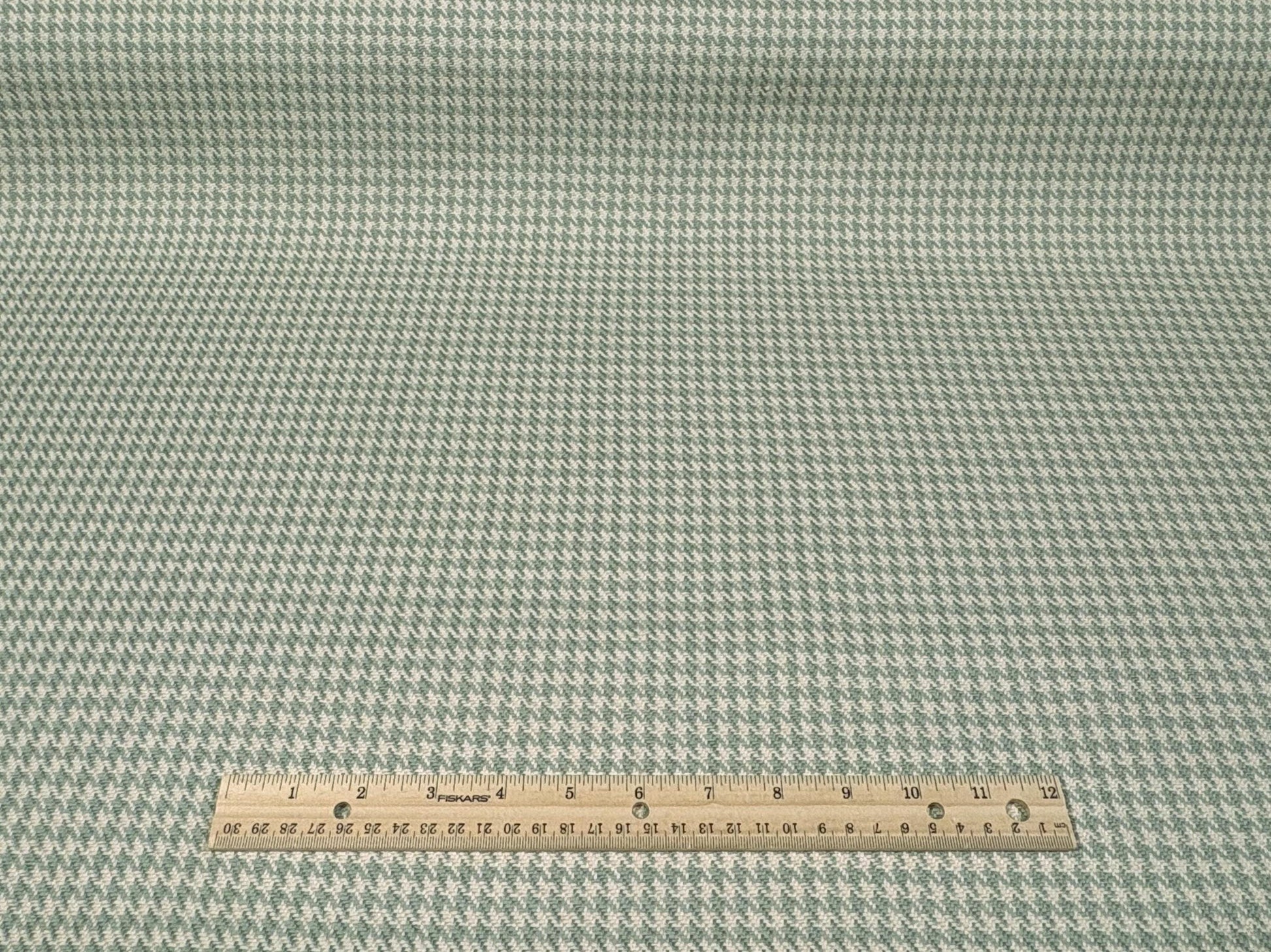 Roth & Tompkins Houndstooth in Coriander. Shop now @
American Fabric Prints.